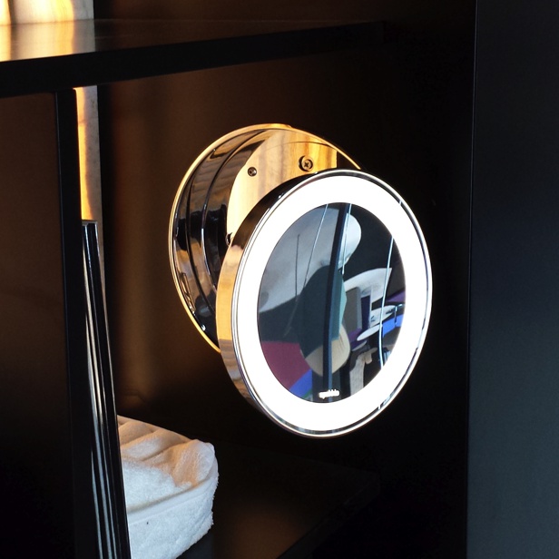 Magnifying mirror for bathroom  - SPEKKIO 257